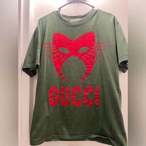 Authentic Men's Gucci Green Manifesto tee